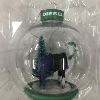 【🎄ツリーに飾ろう🎄】クリスマスの飾り玉 オーナメント DIESEL ディーゼルの画像