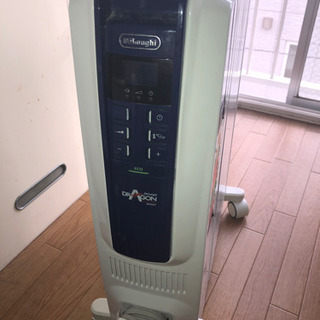 デロンギオイルヒーター　QSD0915  X字型フィン9枚 【10~13畳用】の画像