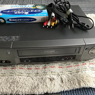 サンヨーのビデオテープレコーダー　VZ-H610 実動機です。
