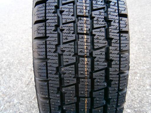 新品　冬用タイヤ