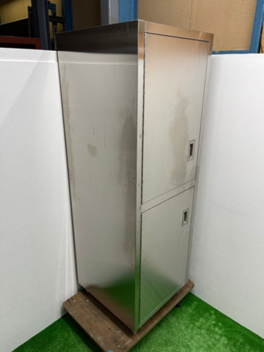 業務用　ステンレス　食器棚　収納棚　2枚扉　店舗　飲食店　W600xD600xH1800mm