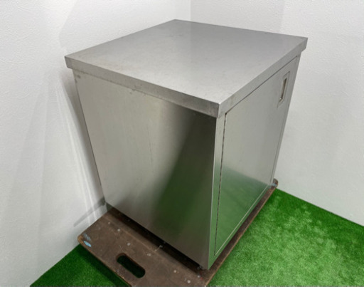 業務用　ステンレス　作業台　扉付き　店舗　飲食店　W600xD600xH800mm