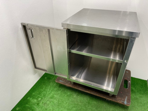 業務用　ステンレス　作業台　扉付き　店舗　飲食店　W600xD600xH800mm