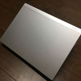 A4サイズの軽量ノート corei5 ssd120ギガ　メモリー4MBの画像