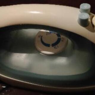 スチーム式アイロン