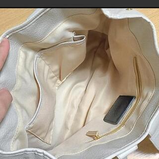 レディース　バックル付　ハンドバッグ　トートの画像