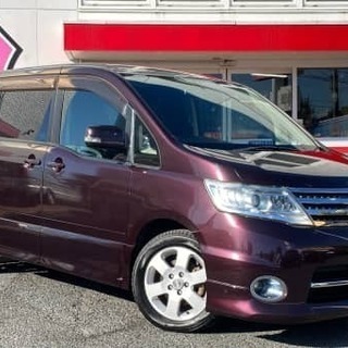 セレナ！　やはり人気車！　ハイウェイスターなので装備内装もいい感...