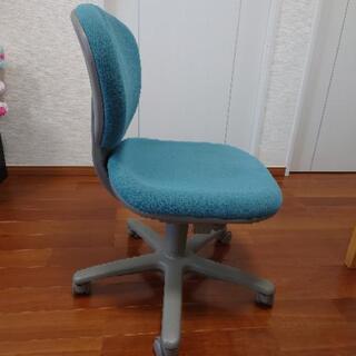 事務椅子の画像