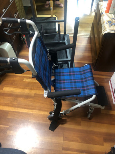 超軽量コンパクト車椅子　持ち運び可