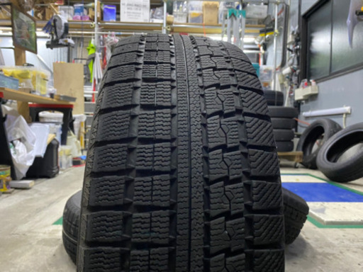 235/55/18 スタットレス　 TOYO　４本組中古　ハリアー等に！ 