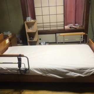 介護用電動ベッド