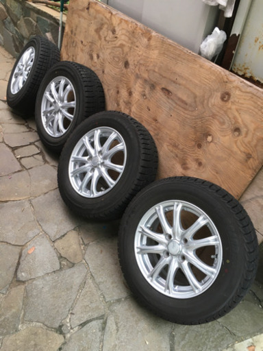 スタッドレスタイヤ4本(175 70 R14)アルミホイール YOKOHAMA ice GUARD iG30 カローラフィールダーで
