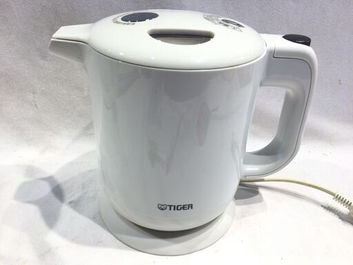■3196■美品■TIGER タイガー電気ケトル PFY-A060 0.6リットル 電気ポット キッチン家電
