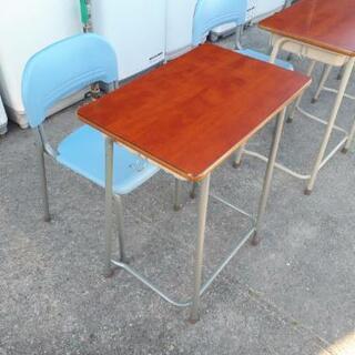 小学校の机50セット（50テーブル+ 50椅子）