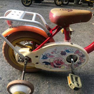幼児車　12インチ　アンパンマン　2,200円（税込）の画像