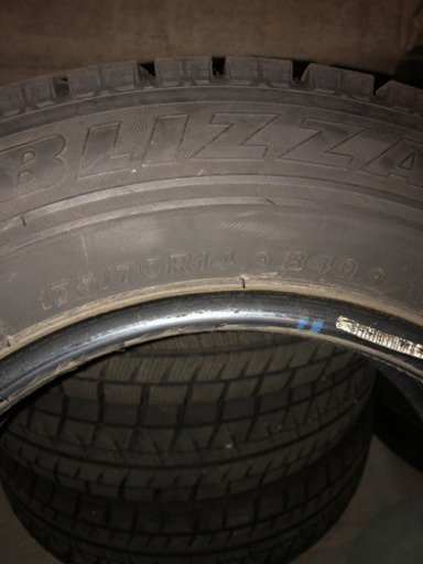 ブリジストン　REVO GZ 175/70r14 深溝