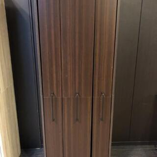 【展示品・未使用】本棚 隙間収納 稼働棚 キャスター付 木目調 ...