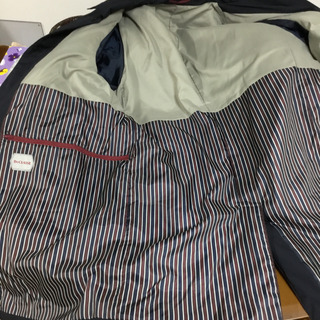 軽量　中綿　ポケッタブルコート(持ち運びOK)の画像