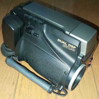 HITACHI 液晶Hi8ビデオカメラ VM-H845Lの画像