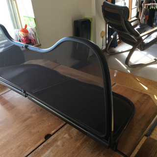 ニュービートル ガブリオレ　ウインドディフレクターの画像