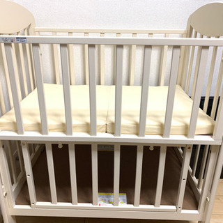 ベビーベッドミニ マットレス付き