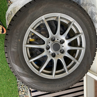 スタッドレスタイヤ  215/60R/16