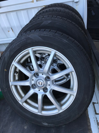 【【決まりました】ダンロップ　DUNLOP製　スタッドレスタイヤ　175 65R15 ホイール付き