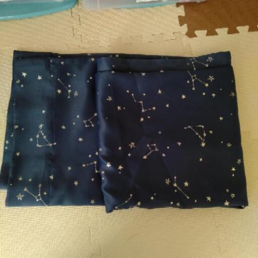 遮光カーテン　ネイビー　星柄