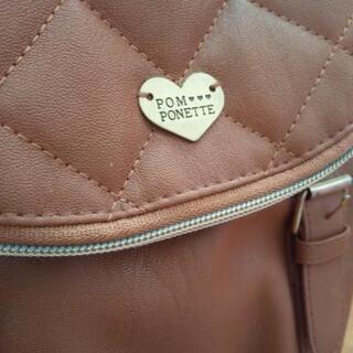 ポンポネット リュック バッグの画像
