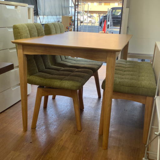 三栄 ダイニング4点セット売ります！