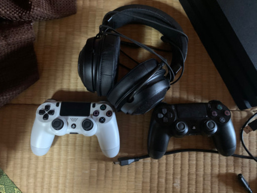ps4 pro本体 ソフト コントローラー ヘッドホン付