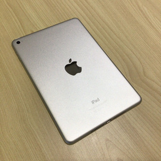 【値下げ】iPad mini4 128GB Wi-Fiモデル　シルバー　美品の画像