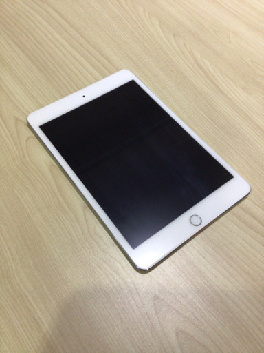 【値下げ】iPad mini4 128GB Wi-Fiモデル　シルバー　美品