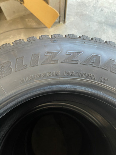 ブリジストン  ブリザックW979 超バリ山　4本セット215/65-15 110/108L LT