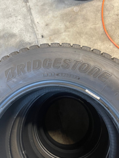 ブリジストン  ブリザックW979 超バリ山　4本セット215/65-15 110/108L LT