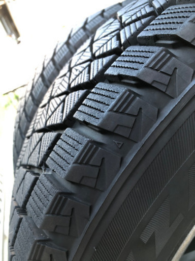 ブリヂストン　スタッドレスタイヤ　エクストレイル　225/65R17　4本セット