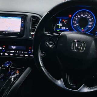 【ご成約】低金利ローン・自社ローンOK！車検R5年8月まで！ホンダ ヴェゼル 1.5 ハイブリッドZの画像