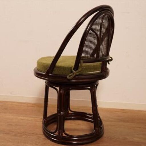 【新品 】楽々ラタン 360度回転 座椅子 　アウトレット