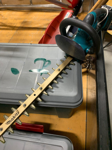 値下げ マキタ 充電式バリカン 新品替え刃セット