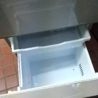 N 12-028 日立ノンフロン冷凍冷蔵庫R-27FV シルバーの画像