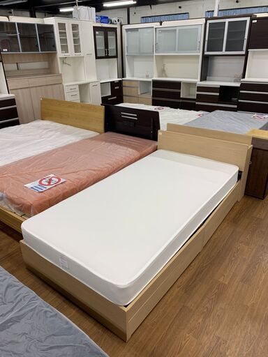 シングルベッド　ナチュラル　売場展開中！！！