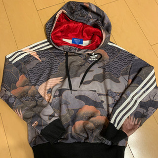 珍しい??adidas和柄トレーナー綺麗