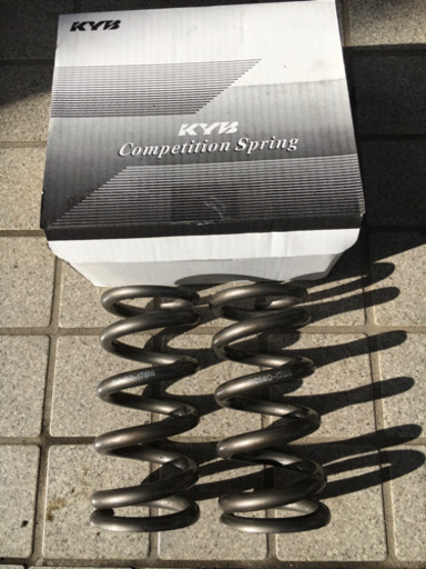 16キロ　カヤバ　KYB 直巻スプリング　2本