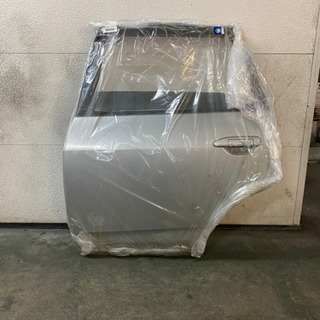日産ウイングロード　左リアドア11Yの画像