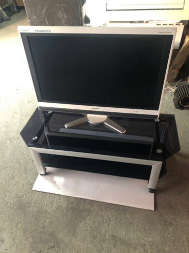 セット、テレビとテレビ台