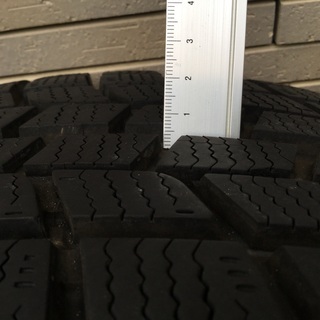 大幅値下げ！スタッドレスタイヤ17インチ225/55R17 GOODYEAR ICENAVI
