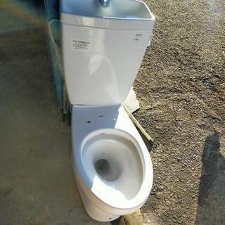 中古洋便器 横抜きの画像