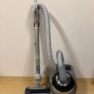 東芝　サイクロン掃除機　VC-Y2XQ 　シルバー　VC-100...