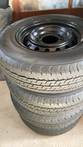 緊急値下げ　格安　ハイエース　新車外し　タイヤホイールセット