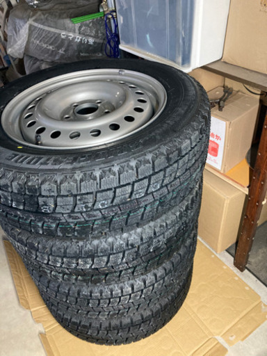 ブリヂストン　スタッドレス　新品　215/60R16 4本